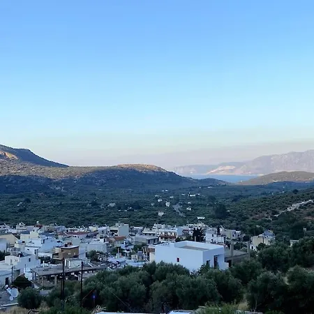 Kamari- Stunning Views